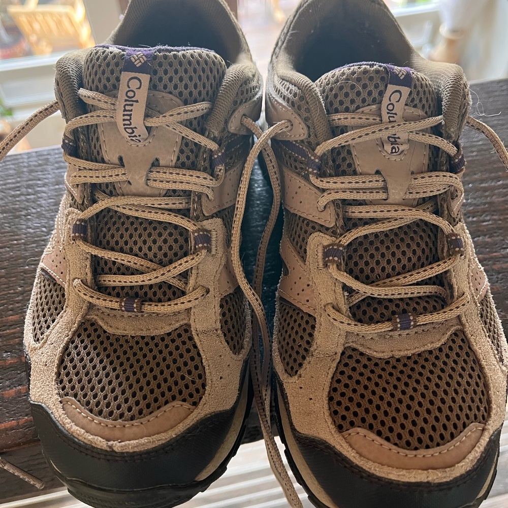 Columbia Women’s Brown and Black Sneakers